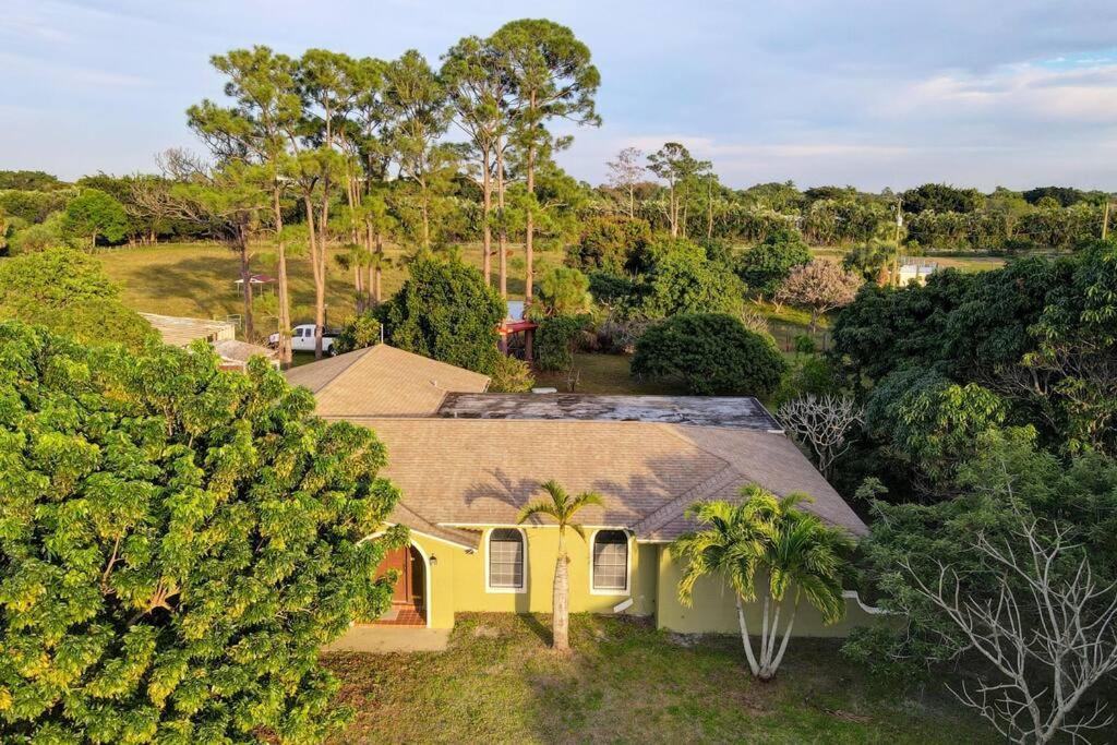 Ananda Farmhouse And Retreat. Lake Worth Beach Exteriör bild