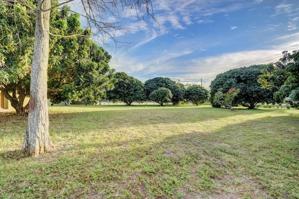 Ananda Farmhouse And Retreat. Lake Worth Beach Exteriör bild