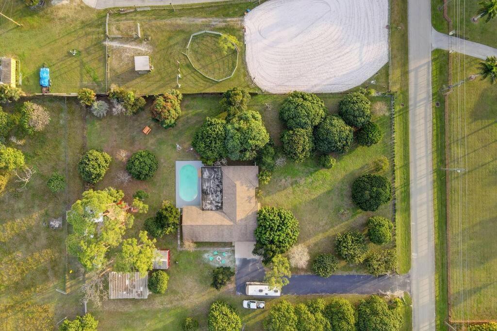 Ananda Farmhouse And Retreat. Lake Worth Beach Exteriör bild