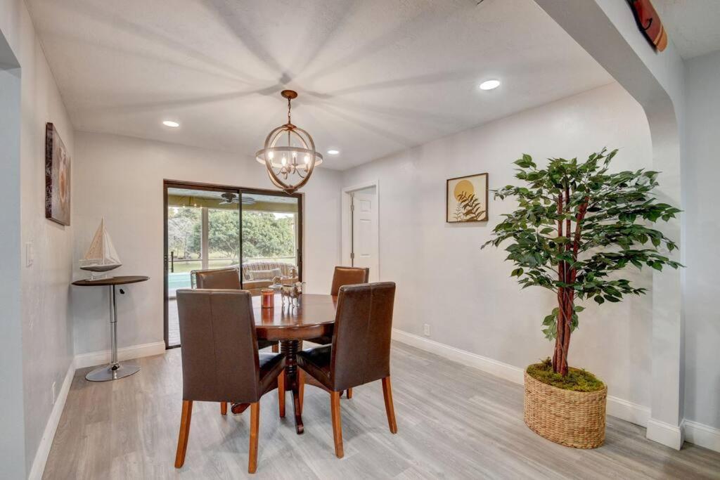 Ananda Farmhouse And Retreat. Lake Worth Beach Exteriör bild