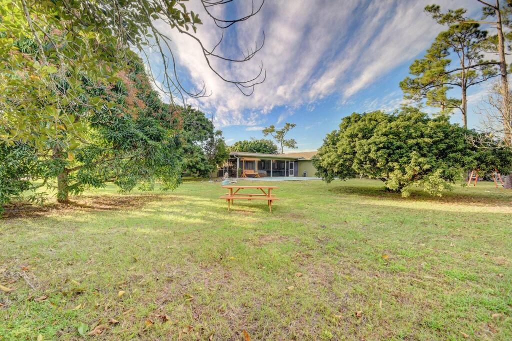 Ananda Farmhouse And Retreat. Lake Worth Beach Exteriör bild