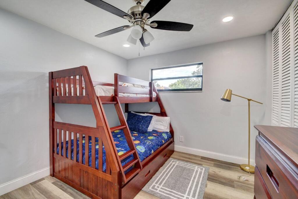 Ananda Farmhouse And Retreat. Lake Worth Beach Exteriör bild