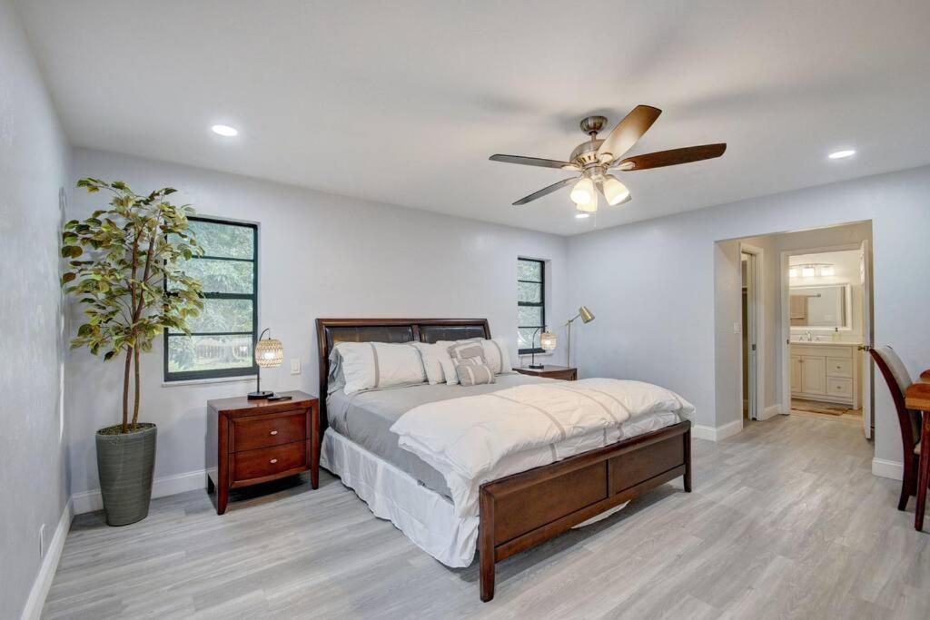Ananda Farmhouse And Retreat. Lake Worth Beach Exteriör bild