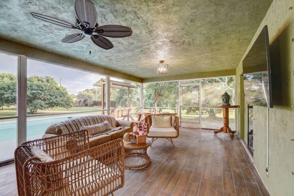 Ananda Farmhouse And Retreat. Lake Worth Beach Exteriör bild
