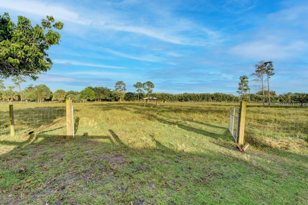 Ananda Farmhouse And Retreat. Lake Worth Beach Exteriör bild