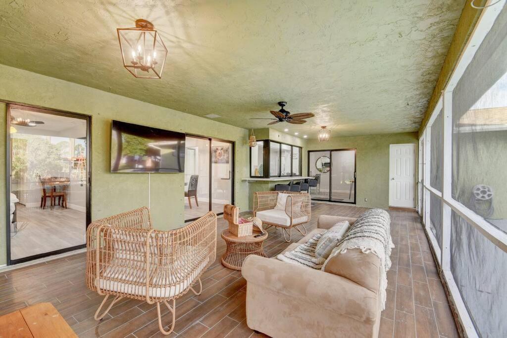 Ananda Farmhouse And Retreat. Lake Worth Beach Exteriör bild