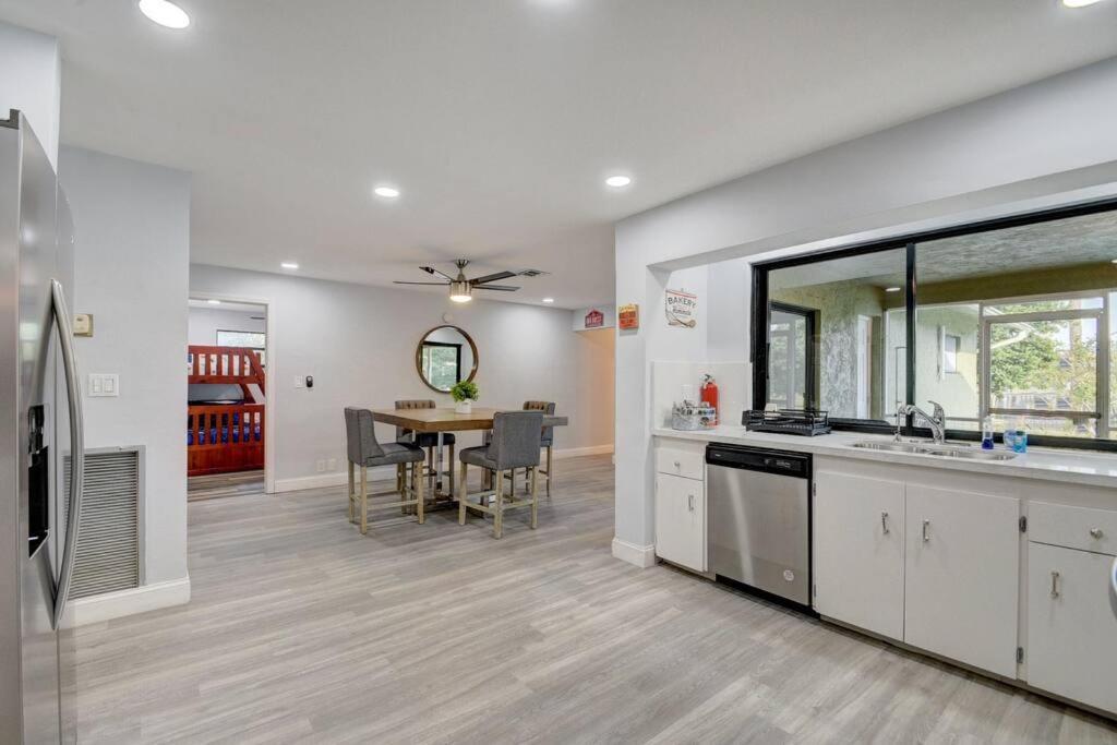 Ananda Farmhouse And Retreat. Lake Worth Beach Exteriör bild