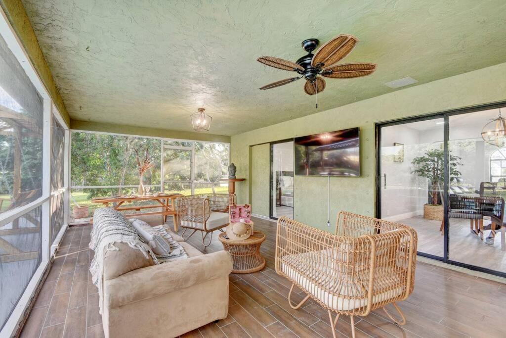 Ananda Farmhouse And Retreat. Lake Worth Beach Exteriör bild