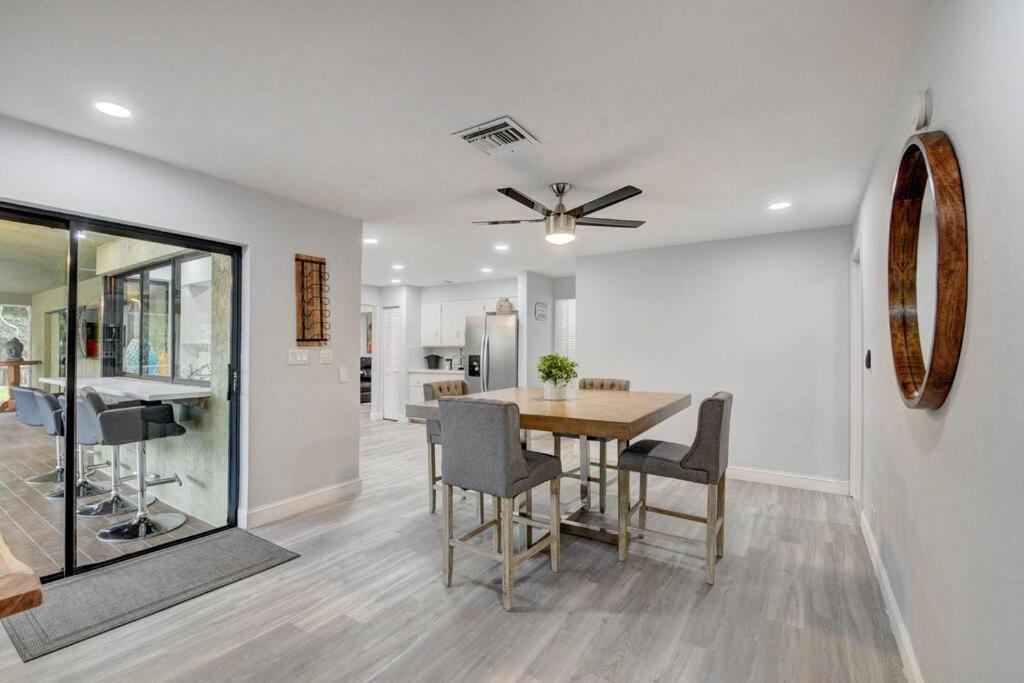 Ananda Farmhouse And Retreat. Lake Worth Beach Exteriör bild