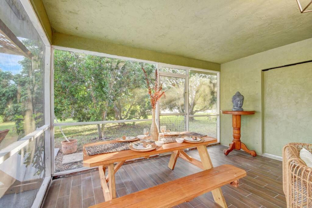 Ananda Farmhouse And Retreat. Lake Worth Beach Exteriör bild